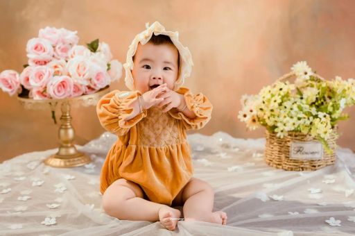 东方孕妇脖子长小疙瘩